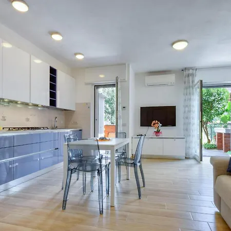 Lemon Tree Apartment